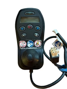 Pride Mobility Quantum Jazzy CTLDC1560 NE+ più controller joystick interruttore 6 tasti - Foto 1 di 4