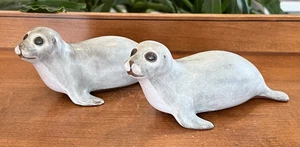 2 Andersen Design Studio Art Pottery Boothbay Harbor Maine Mottled Grey Seals - Picture 1 of 6