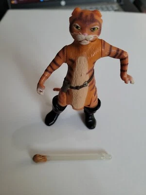 2004 Hasbro Shrek 2 - Puss In Boots - Firing Hairball Action Figure Toy 4" M2 - Image 1 of 3