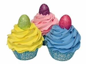 Juego de 3 cupcakes de comida artificial falsos DECIKES de 3 cupcakes rosa de Pascua amarillo azul - Imagen 1 de 8