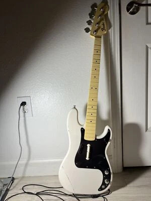 Rock Band XBOX 360 Fender Precision Bass Replica 9806 + Stratocaster - Image 1 of 4