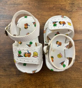 Vintage Darling 80s/90s White Embossed Beach Sandals Baby Girl Size 3 Deadstock - Picture 1 of 13