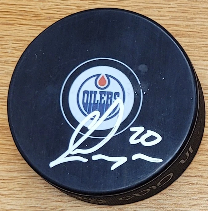 Disco de hóquei autografado CURTIS LAZAR Edmonton Oilers - com certificado de autenticidade - Imagem 1 de 1
