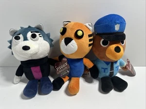 Schweinchen Plüsch Set von PhatMojo Willow, Officer Doggy, Tigry Roblox - Bild 1 von 15
