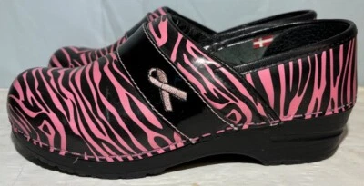 Zapatos Zueco Sanita Mujer Talla 37 EE. UU. 6 Rosa Negro Cebra Rayas Cáncer de Mama Foto 1 de 4