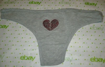 Rue 21 Mujer Algodón Tanga Bragas MEDIANO Rojo Estrás Corazón Roto Nuevo Foto 1 de 2