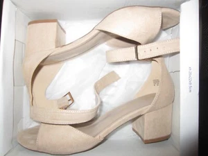 Sandalias de gamuza beige trozo 9M para mujer Dream Pairs correa para el tobillo punta abierta bomba usadas en excelente estado - Imagen 1 de 7