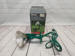 Woods Outdoor Floodlight Fixture w/Stake 6-Feet Cord 120V Green 150 Watt - Picture 1 of 6