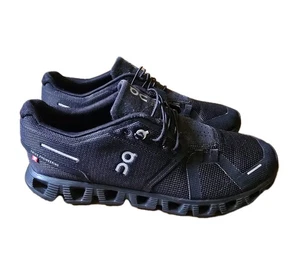 On Cloud – Cloud 5 Damenschuhe – Damengröße 9 – schwarz Laufen Freizeit leichte Turnschuhe - Bild 1 von 10