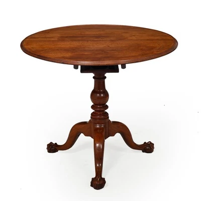 Mesa de chá American Chippendale esculpida bola inclinável e garra ca. 1770 - Imagem 1 de 4