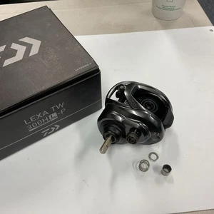 Daiwa LEXA TW 300HL-P Parts Reel - Picture 1 of 7