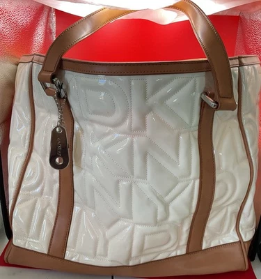 DKNY White Embroidered Logo Purse EXCLUSIVE no rips tears or stains  - Image 1 of 4