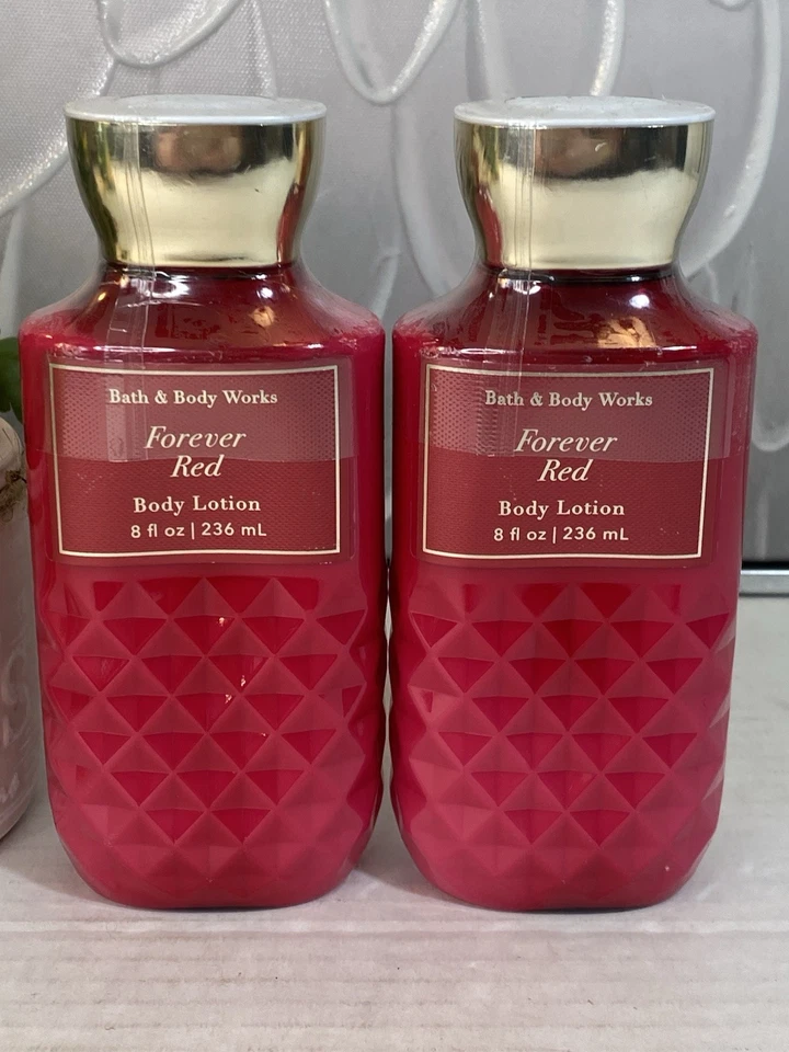 Lote de 2 lociones corporales nutritivas diarias Bath & Body Works Forever Red 8 fl oz NUEVO Foto 1 de 4