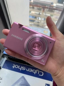 Samsung MV800 Flip-out Touch Screen Vlog Compact Digital Camera 16MP - Picture 1 of 11