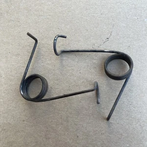 1975-80 GMC Jimmy Chevy K5 Blazer W/Removable Top Tail Gate Cable Springs - Foto 1 di 2