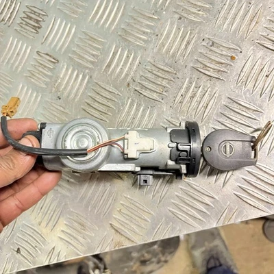 Nissan Micra 2011-2016 cañón de encendido automático y llave 28590C99968 - Imagen 1 de 4