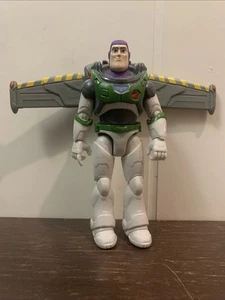Figurine Disney Pixar Buzz Lightyear 5" pouces avec jet pack/ailes - Photo 1/9
