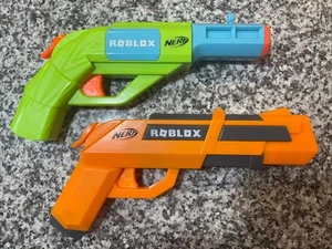 Pistola de dardos Nerf Roblox Elite Jail Break Armory paquete de 2 SIN DARDOS - Imagen 1 de 2