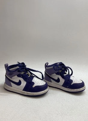 Tenis Jordan Air Jordan 1 Mid Court púrpura para niños pequeños talla 6C Foto 1 de 4