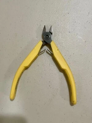 Lindstrom 8145 Tapered Ultra Flush Cutter, 4-3/8" Long. Made in Sweden. - Image 1 of 4