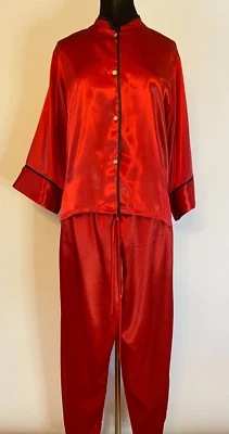 NATORI Pajama 2 pc Set RED Liquid SATIN Medium LONG SLEEVE Silky Asian Piping - Image 1 of 4