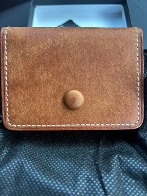 Estuche para monedas de cuero camel Porter con caja y etiqueta usado Foto 1 de 3