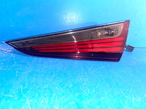 Genuine Lexus 19-25 ES350 ES300H Right NEW LED OEM Tail Light 81580-06801 N51 - Picture 1 of 5