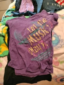 Lyric Let the Music play Purple T-shirt Size L - Picture 1 of 1