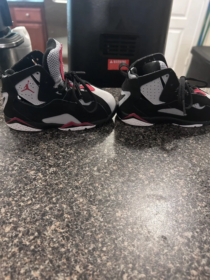 Jordan True Flight niño pequeño 9C Foto 1 de 4