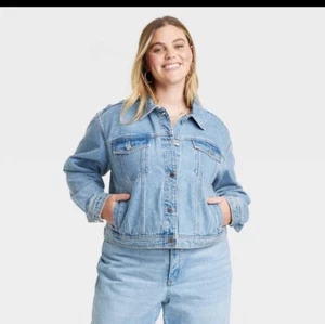 Universal Thread Women's Plus Button Up Denim Jacket 4x Sealed New With Tags - Picture 1 of 5