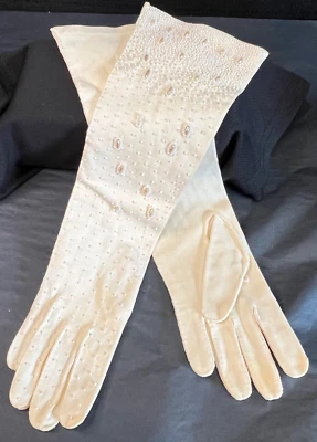 Guantes largos vintage marfil blanco roto con cuentas damas años 60 pequeños de mano nupcial Foto 1 de 4