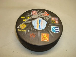 Jakob Silfverberg Signed 2016 World Cup Hockey Puck Autographed 1A - Picture 1 of 2