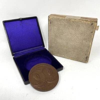 Medalla del 100 aniversario de Scovill Manufacturing Company Waterbury Connecticut JS23 Foto 1 de 4