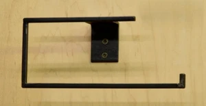 "Sleek Metal Kitchen Towel Bar – Contemporary Design, Wall Mount" - Picture 1 of 1