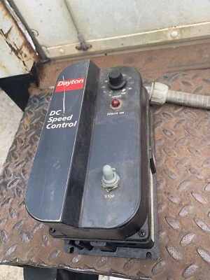 Controlador de velocidad Dayton 5X485C DC [1/4-1HP] Foto 1 de 4