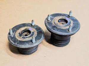 +06-15 Soportes de puntal delanteros Lexus Is250 48680-53031 OEM usados - Imagen 1 de 9