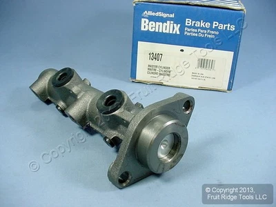 Cilindro maestro de freno Bendix Allied Signal 13407 sin depósito hecho en EE. UU. Foto 1 de 4