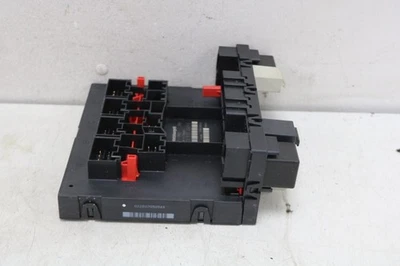 BCM (unité de commande embarquée) VW Touran 1T 3C0937049E - 2006 - 40 900 km - Photo 1/4