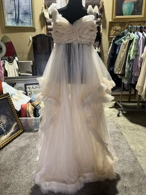 Sheer Maternity Dress with Photoshoot Puffy Ruffles Baby Shower Size S-M - Image 1 of 4