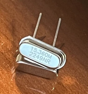 Uniden / Ranger / Galaxy SSB Chassis 15.36 Mhz @30 pF Crystal - Picture 1 of 2
