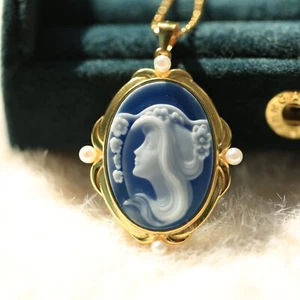 F18 Prinzessin mit Blumen Perlmutt blauer Achat Perlen Anhänger Silber 925 - Bild 1 von 2