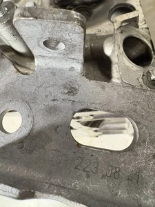 MERCEDES BENZ ML E class w212 ENGINE SUPPORT BRACKET A6512230841 - Picture 1 of 9