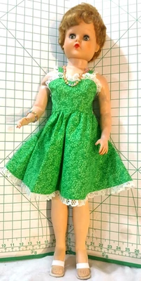 ROPA MUÑECA SSO: 28-30" BETTY, DEBBIE, ROMERO: VESTIDO DE SOL VERDE, BRAGAS, JOYAS Foto 1 de 4