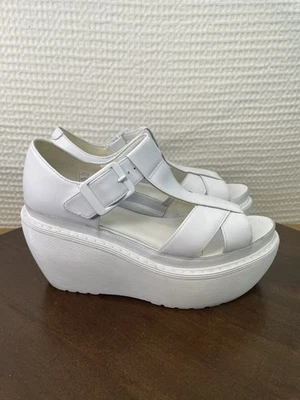 Sandalias de plataforma Dr. Martens ADAYA T-Strap de cuero blanco para mujer talla 6 Foto 1 de 4