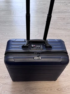 RIMOWA Salsa Business Trolley 2 Rollen I blau matt I gebraucht, gut in Schuss - Bild 1 von 9