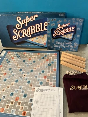 Super Scrabble 2004 Hasbro Tile Juego de Mesa 100% COMPLETO Excelente Estado  Foto 1 de 4