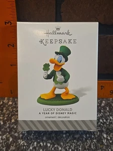 Hallmark Andenken Ein Jahr Disney Magic Ornament Lucky Donald Irish Shamrock - Bild 1 von 9