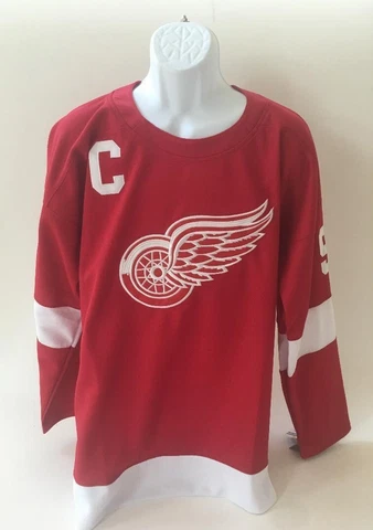 Gordie Howe # 9 Detroit Red Wings NHL Hockey Jersey Size Extra Large Cover