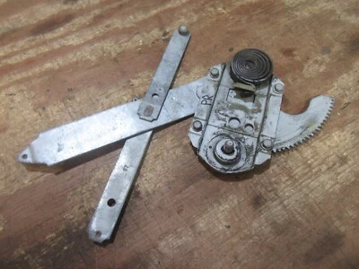 1962 Pontiac Catalina wagon inner door window regulator crank mechanism PR - Image 1 of 2