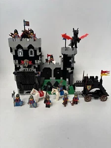 Vintage Lego Black Knights Castle 6086 Knights Minifigures, Horses & Dragon - Picture 1 of 22